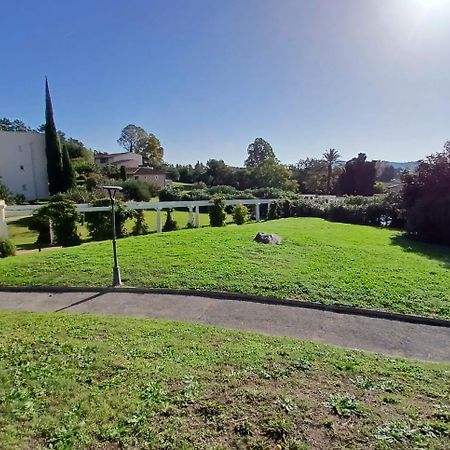 Appartement Grimaud Bord De Mer Exterior photo